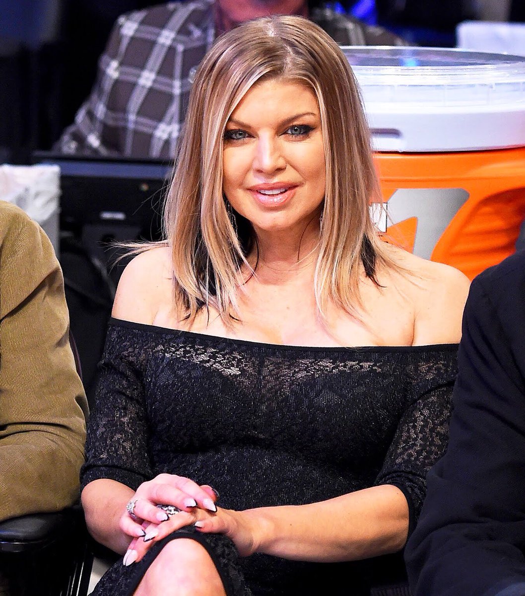 Fergie Universe On Twitter We Love U Fergie