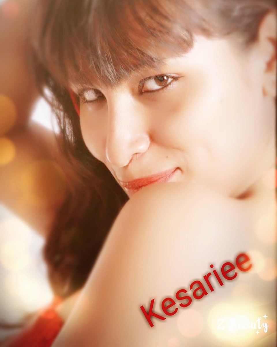 kesariee_1's tweet photo. Let my soul smile through my heart and my heart smile through my eyes, that I may scatter rich smiles in sad hearts.
#talkingeyes #beautywithin #soul #glamour #photooftheday #beatifulme #nomakeup #expressions #feelings #stayfocused #staystrong #with #kesariee #loveuall❤️ https://t.co/Bkyp1geG1U