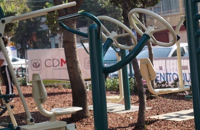 CulturasAmigas's tweet photo. #FelizMartes

¿Conoces los gimnasios urbanos en la #CDMX?

Son espacios públicos urbanos que pueden ser utilizados por cualquier ciudadano que desee realizar actividades físicas.

Conoce más: https://t.co/8G2YFc8Com  

#EspaciosPúblicos #CapitalMundialDelDiseño #FICA2018 https://t.co/8QtupnsL2N