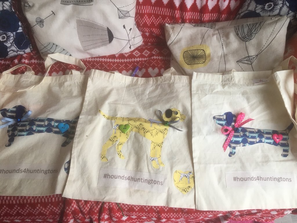 claptonterrier's tweet photo. Pals @jaq421 and #sybilontour are donating these lovely bags to help @SassVH raise £ for BEAT to help combat eating disorders. If u would like to “win” a bag then DM me your bids and highest bidders will be sent a bag in return for donation to BEAT here https://t.co/jmIPsVfjRA https://t.co/0jne9TZlg9