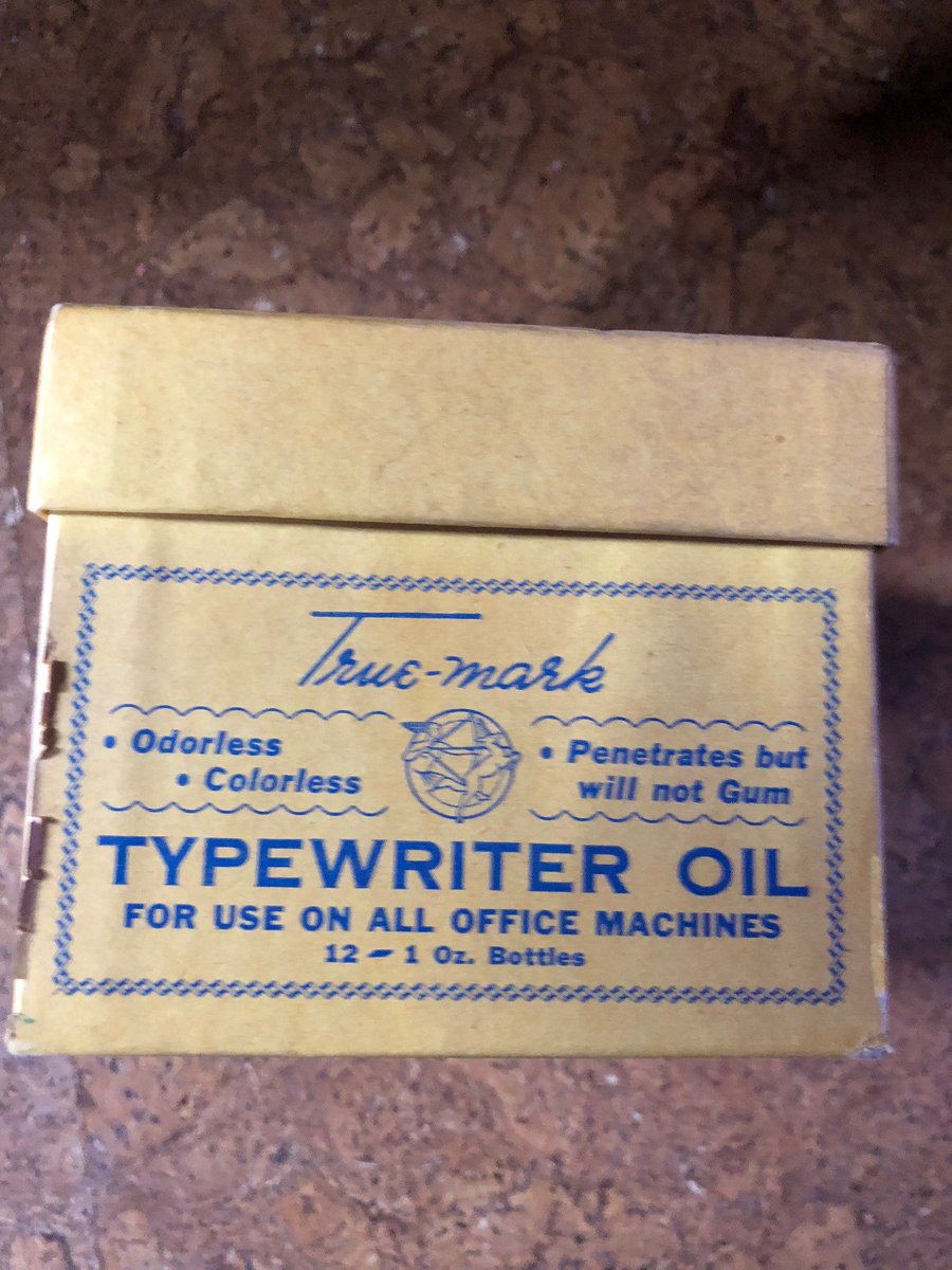inmycranium's tweet image. mmmmmm....typewriter oil #typewriterlove #oldschool #typewritter
