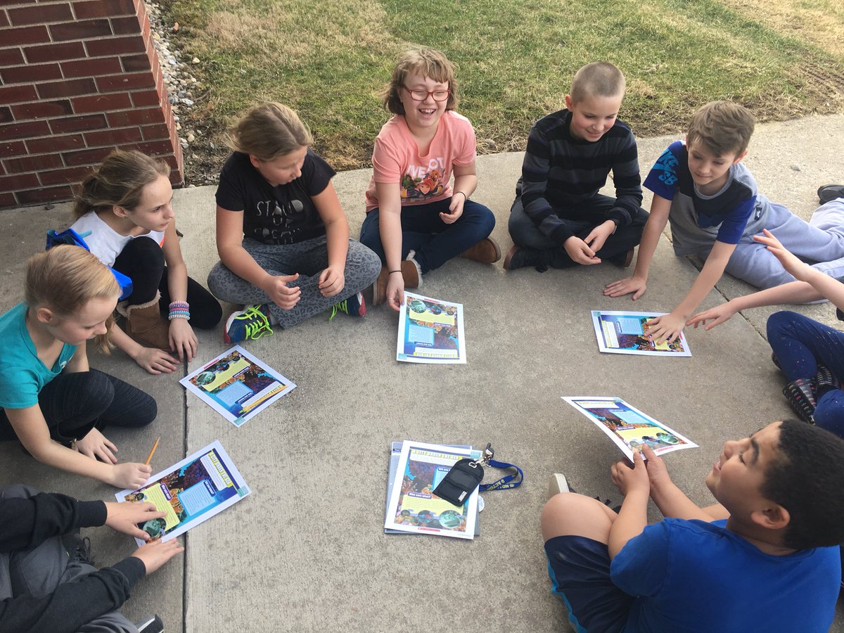 kmreynolds15's tweet photo. Extensions outside on this 74 degree February afternoon... weβll take it! #WinterInIndiana https://t.co/Scc3atVcMg