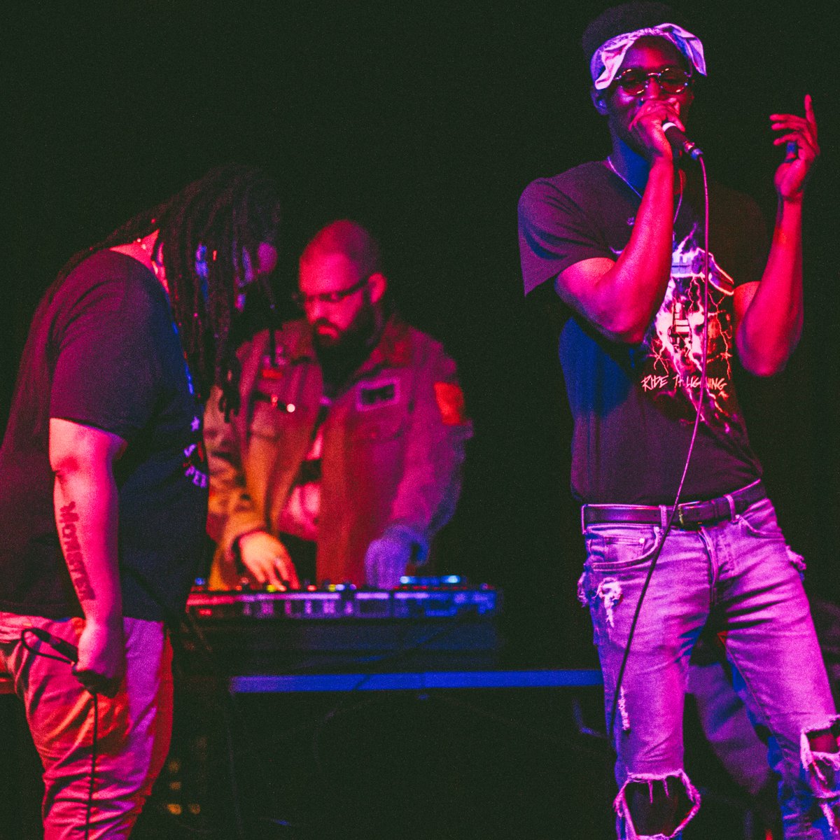pioneerindy's tweet photo. 🗣 Last weeks show recap! Thanks to all that came through and of course to the artists near and far! 👀 See you later this week for @UNIIQU3/@DaiBurger Wood Chickens &amp; #SpellboundIndy ☠️ #Indianapolis #fountainsquareindy #indy #do317 #livemusic #dj #taggedhash #pioneerindy https://t.co/cpjT14RZ6h
