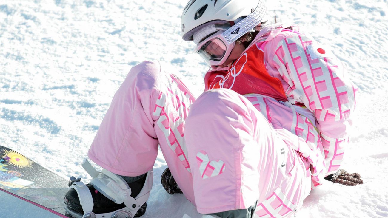 “Японская сноубордистка бросила порно ради высокой цели

Си...