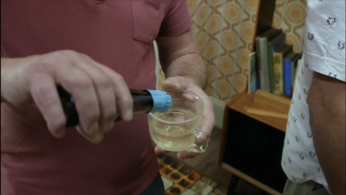 AuntiePegg's tweet image. My favourite kind of party. Cheese n Pineapple on a stick and a Babycham 😏 #BackInTimefortea