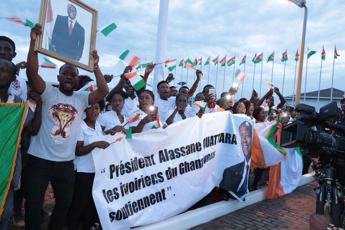 AOuattara_PRCI's tweet image. Je suis arrivé dans l&apos;après-midi, à Accra au Ghana, où je prendrai part à la cinquième réunion de la Task force présidentielle sur le programme de la monnaie unique de la CEDEAO.