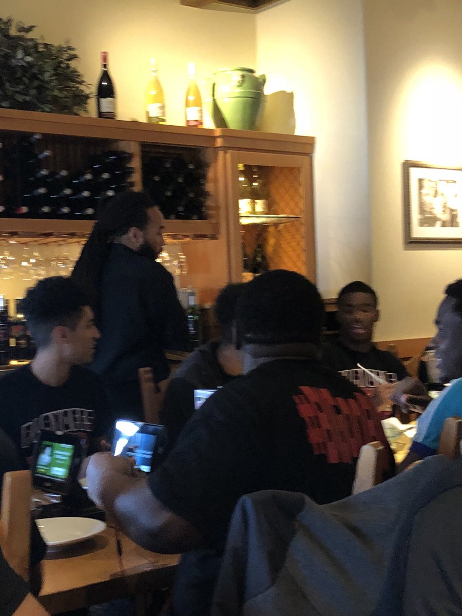 SoHoBasketball's tweet photo. We even had some @SoHo_Football and @SoHoBasketball greats waiting on us. Thanks for the hospitality Olive Garden https://t.co/HpkrtcFarh