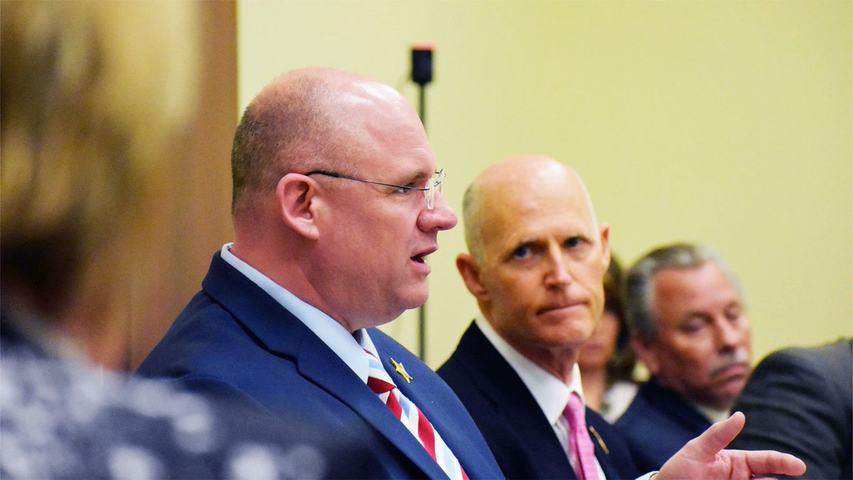 WCSOFL's tweet image. HAPPENING NOW: @FLGovScott has arrived at @FLSheriffs where he has convened Law Enforcement Leaders from around the state (@PolkCoSheriff @OCSOALERTS @OrlandoPolice @TownofJupiter @PinellasCo911) to discuss school safety following #ParklandSchoolShooting.  WATCH @floridachannel