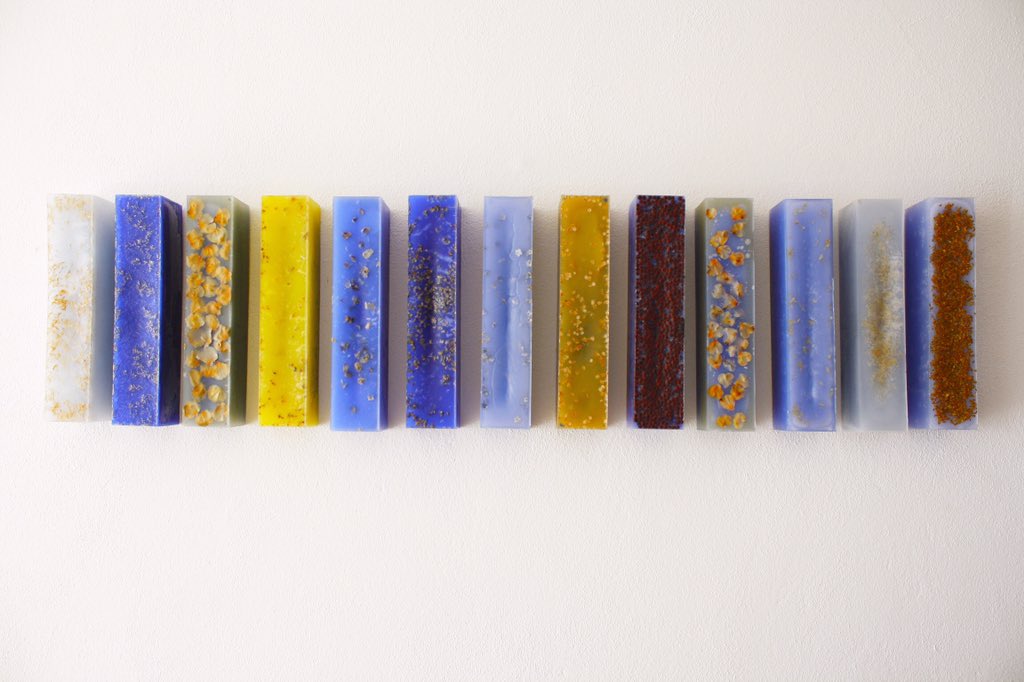 JosefHirthammer's tweet photo. Aus meiner Serie "blue pieces of Happyness". flowers in wax. https://t.co/sCz0ujlpnI