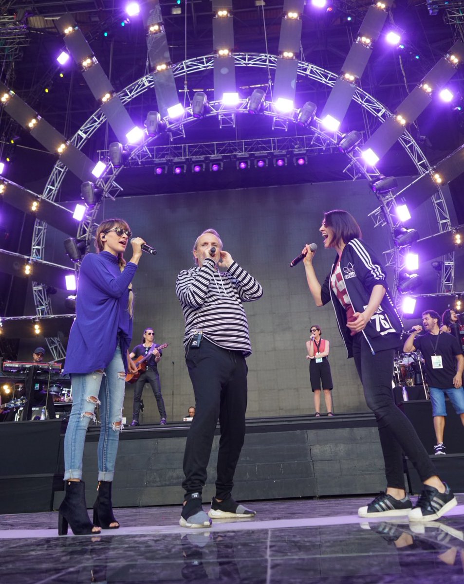 haashoficial's tweet photo. Hoy en @elfestival se nos cumple un sueño mas‼️‼️ Cantar con @BoseOfficial 😍🎉😍 https://t.co/0Bf0mTEJnQ