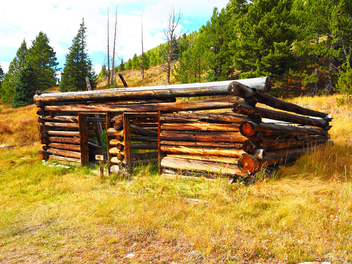 AnthonyWhitt_'s tweet photo. Abandoned stage stop in the interesting ghost town of #Independence, #Colorado. Located roadside and up the valley from #Aspen. Well worth the drive to explore this fascinating site from the #OldWest.
https://t.co/mMwl91nk90 https://t.co/o3SQFSTHlN