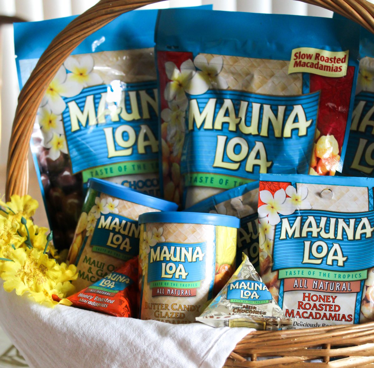 Let someone know you’re NUTS about them with a basket full of Mauna Loa 😀 #MaunaLoaMacNuts #ShareAloha