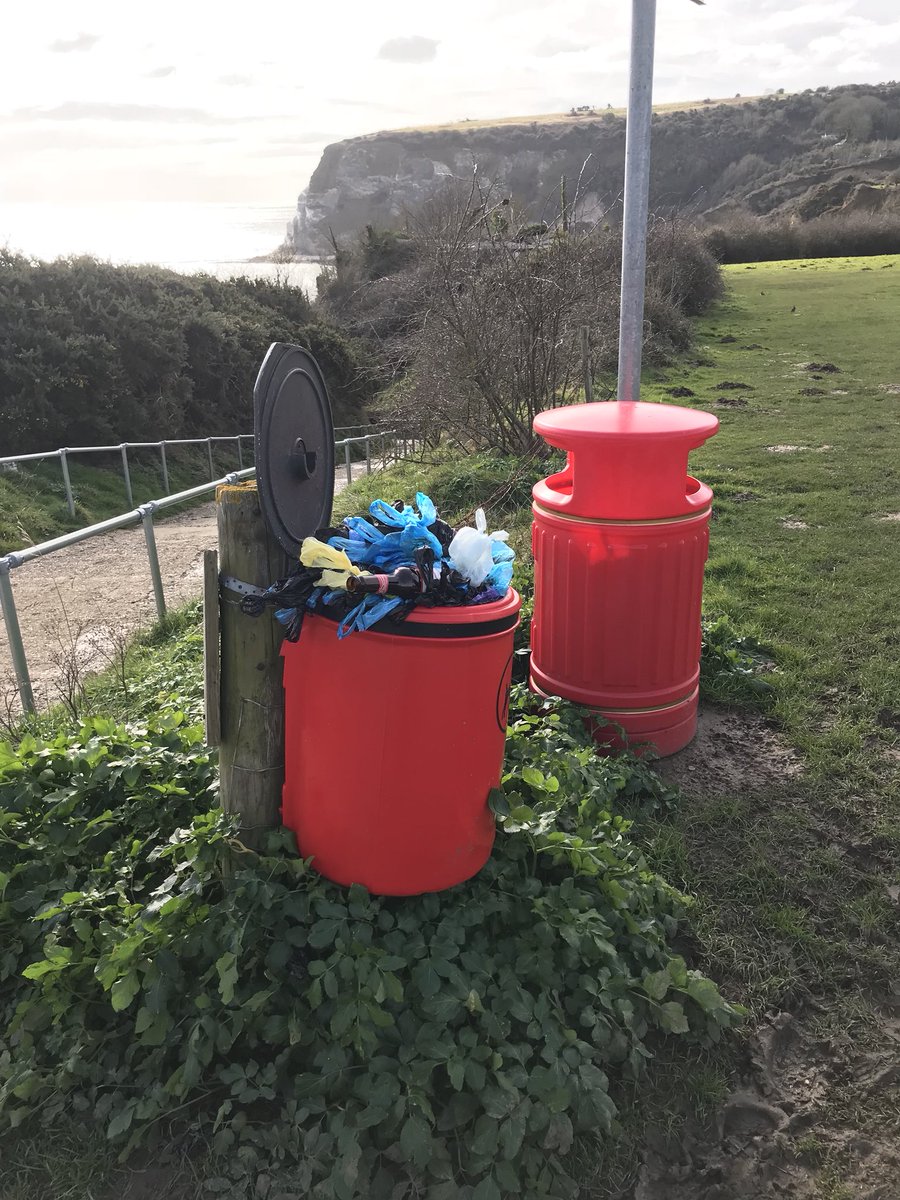 long_jenna's tweet photo. @iowcouncil @BembridgePC the dog poo bin at Whitecliff Bay has been over spilling for weeks, there are now bags on the floor! Does this bin ever get checked?? https://t.co/EU5tcxd1DV