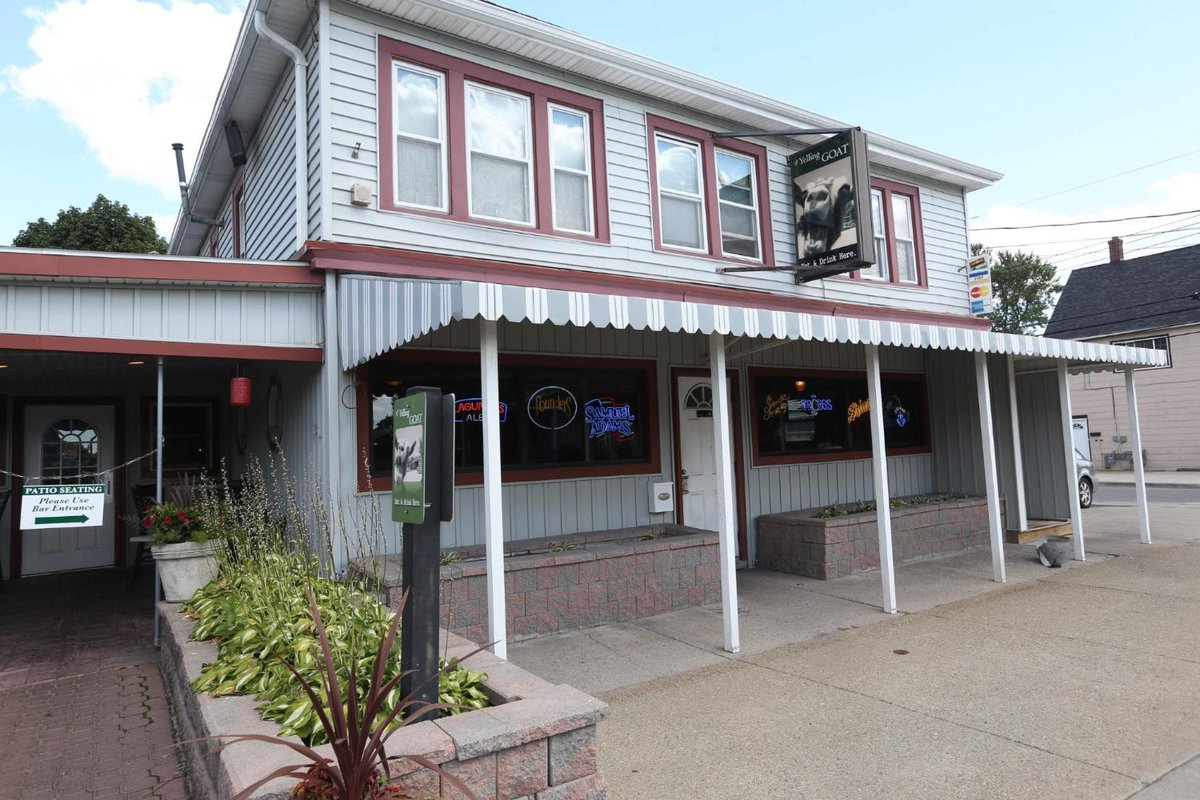TheBuffaloNews's tweet photo. Fire reported at Yelling Goat restaurant in Lancaster https://t.co/mQ7k5gZlDg https://t.co/YZBs5rQv9d