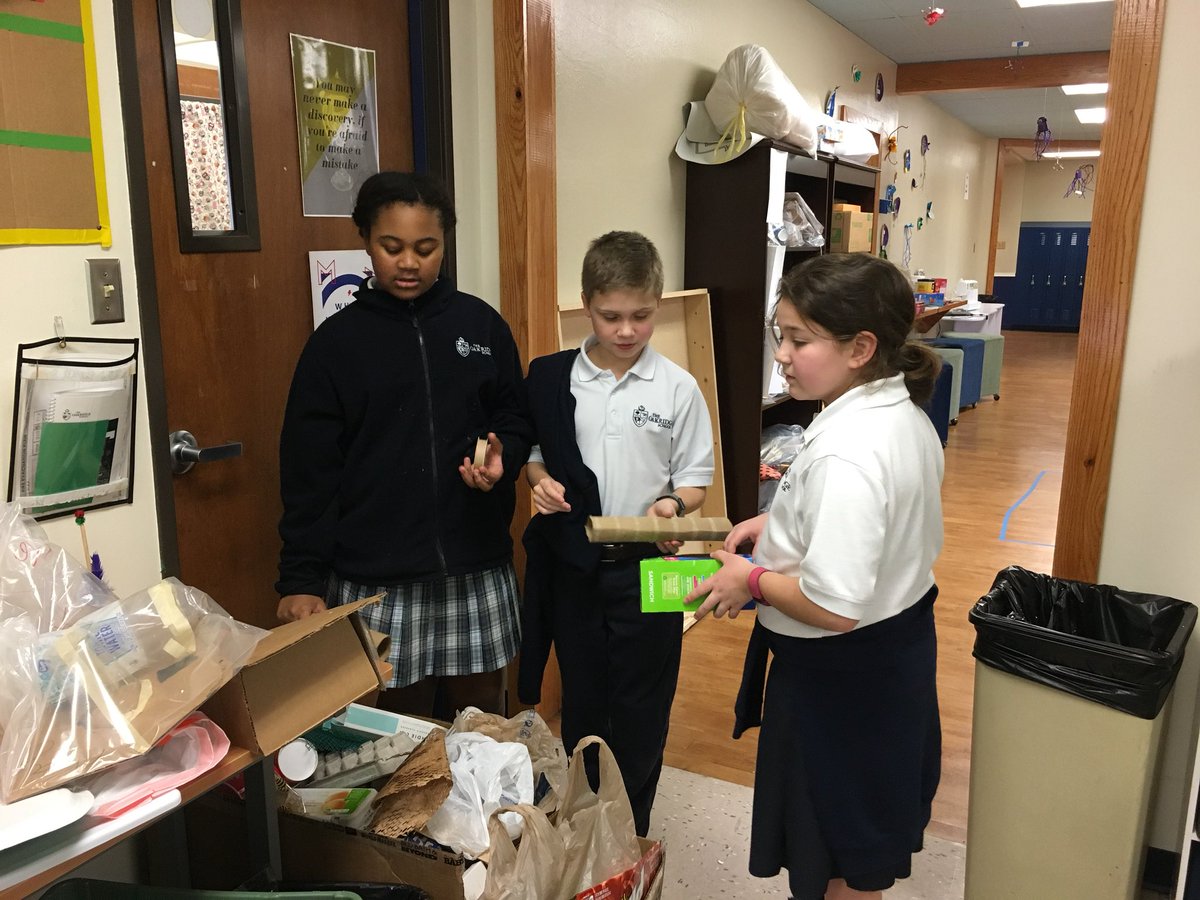 ReddigWrites's tweet photo. Students are brainstorming, researching, planning, shopping, and collaborating to plan their rubber band inventions. I love the high levels of engagement and excitement. #makerspacelearning @OakridgeMS1 @oakridgeowls @MakerspaceMaven https://t.co/TpyKstG3Y9