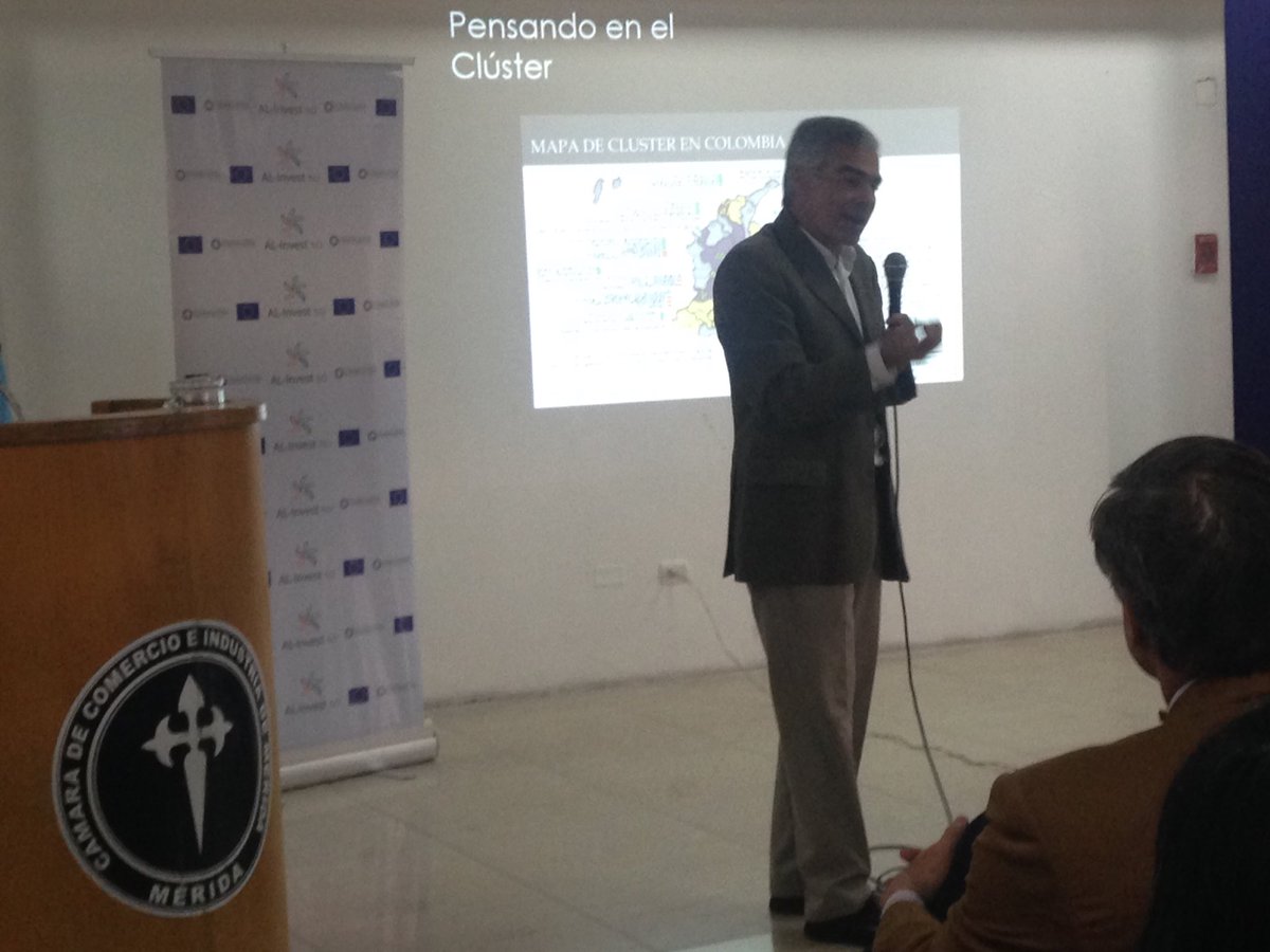 iStartUpRadio's tweet photo. Juan Francisco Mejias, coordinador de políticas públicas de @Conindustria y coordinador de #AlInvest presenta la propuesta de apoyo para las #pymes en @comerciomerida #20Feb #Mérida https://t.co/cGGStqboCP