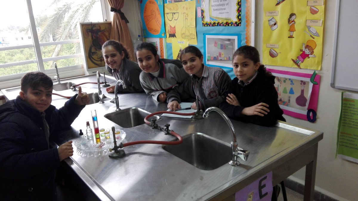 ClaraMouaddam's tweet photo. Are those liquids going to mix? 🤔 5th graders applied the scientific experiment to explore the effect of adding together liquids of different densities. #5LayerDensityTower #ItsNotMagic #scientific_method @MakAishaSchool https://t.co/Nm1UYwZXSr