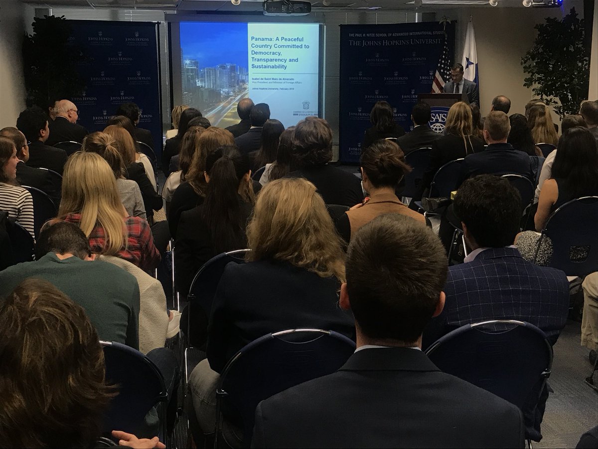 sais_idev's tweet photo. Dean @vali_nasr welcomes #IDEVroundtable speaker Isabel Alvarado, Vice President & Minister of Foreign Affairs, #Panama co-hosted w @SAIS_LASP @SAISHopkins #SAIStoday https://t.co/HcqUIuwQ1Y