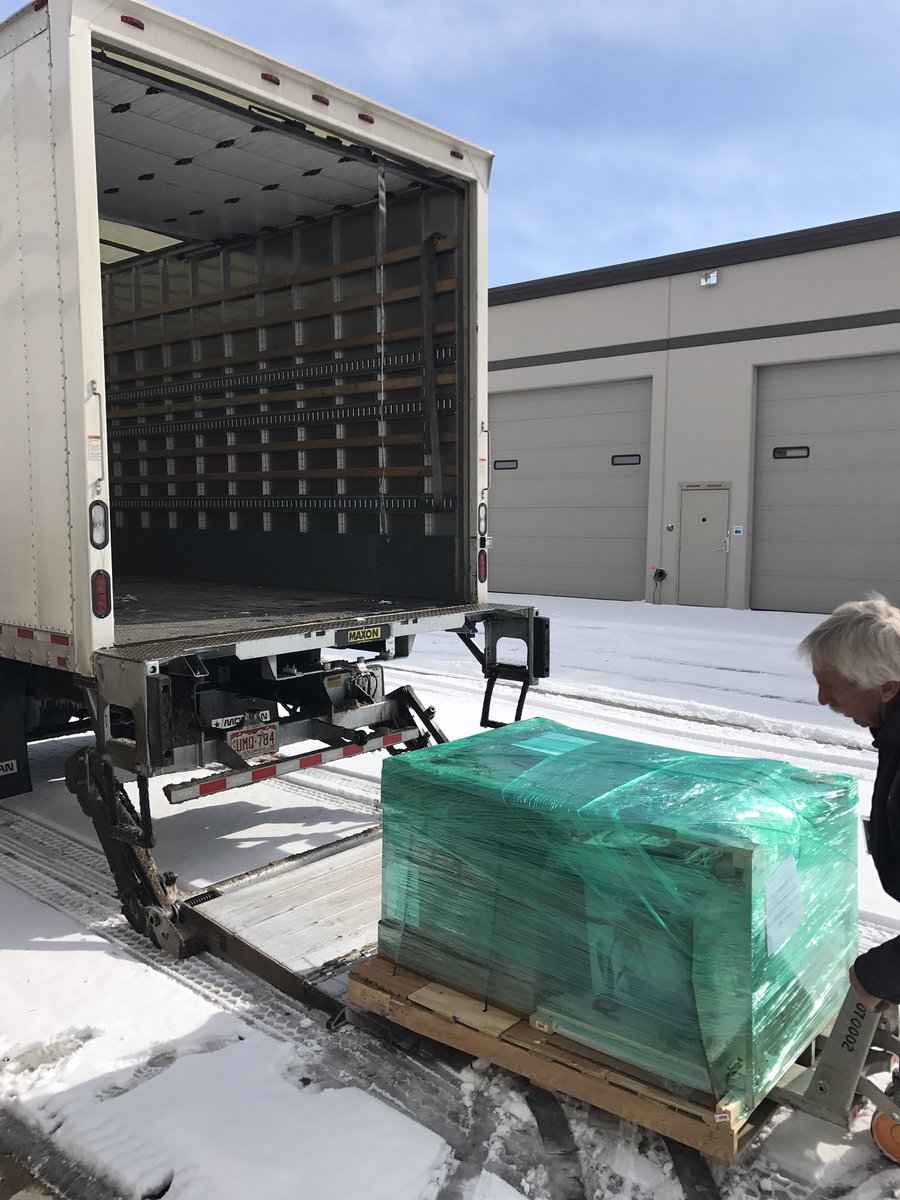 TheEyeCompany's tweet photo. It's time to ship more Great used Eye Equipment. Shipments going out even in the snow. There are Blue Skies ahead! #theeyecompany https://t.co/8qDO6DcjU1