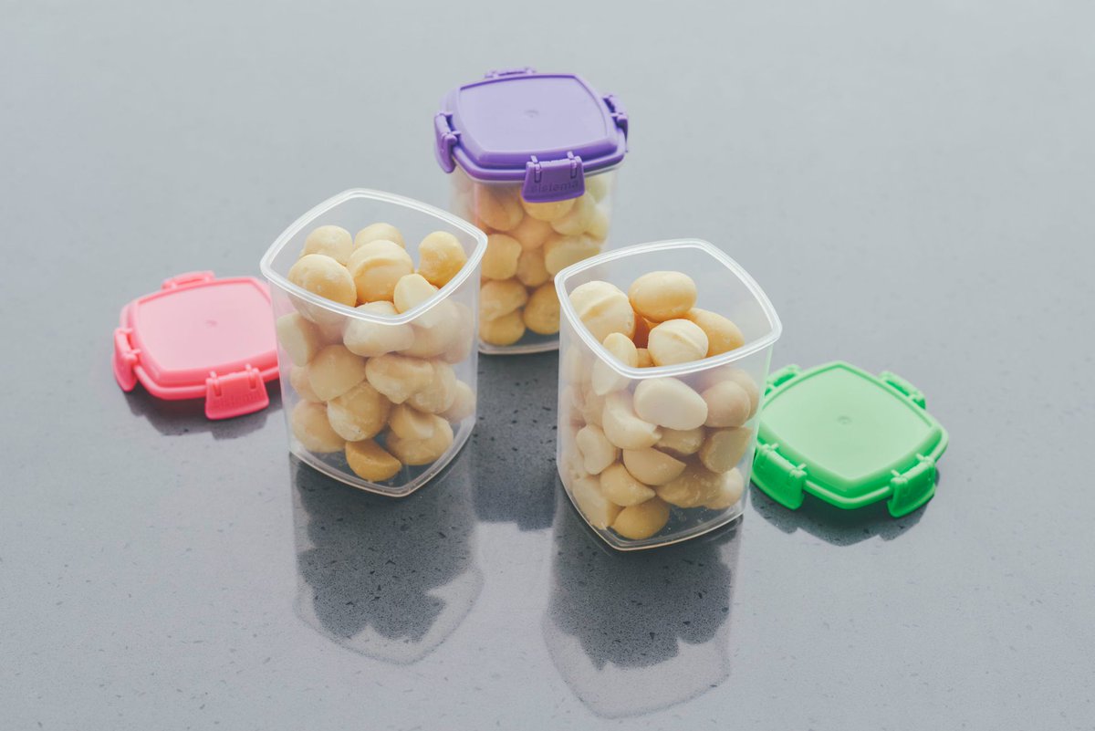 AusMacadamias's tweet photo. Look no further than macadamias for your after-school #snacks. They get full marks for being healthy, delicious and easy to prepare!  #cleaneatingkids https://t.co/GgLWFbATTB