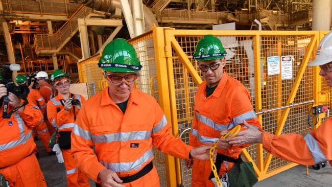 andrew_hough's tweet image. How you are paying for government legal action to keep potentially embarrassing energy documents secret ($) bit.ly/2HyprDZ (via @theTiser) #secretstate #yourrighttoknow #Adelaide #saparli #savotes2018