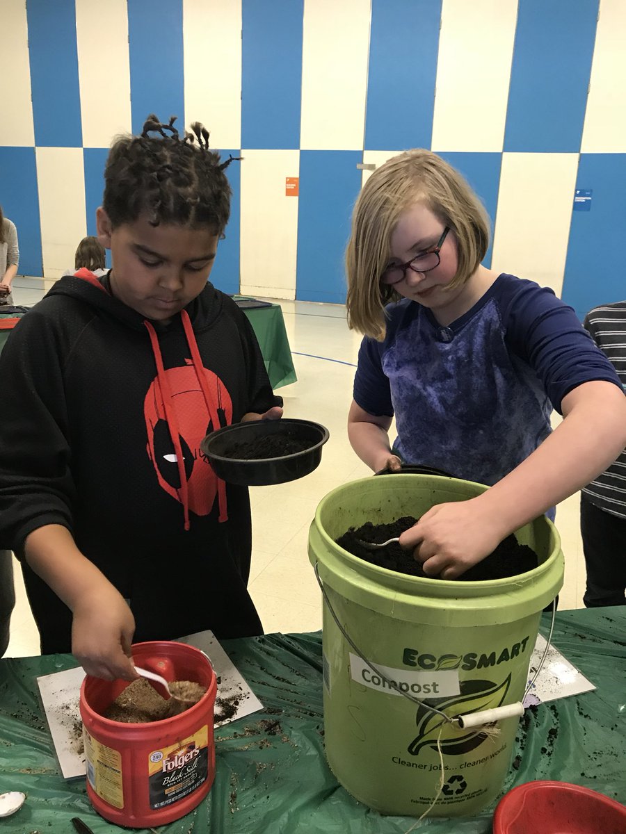 We had a visit from <a href="/NatlParkService/">National Park Service</a> to learn about  the Mississippi River plant restoration and then made seed pods! So engaging! <a href="/ISD196schools/">DISTRICT 196-ʀᴏsᴇᴍᴏᴜɴᴛ-ᴀᴘᴘʟᴇ ᴠᴀʟʟᴇʏ-ᴇᴀɢᴀɴ sᴄʜᴏᴏʟs</a>