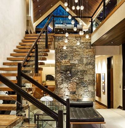 bookdirect's tweet image. RT @TripsInRentals: #Aspen, unparalleled in so many regards. Like this extravagant home at the top of Mill Street that houses 5 bedrooms, 7 bathrooms, and up to 14 guests. To inquire with the manager directly → Visit tripsin.com/colorado/aspen… | #BookDirec…