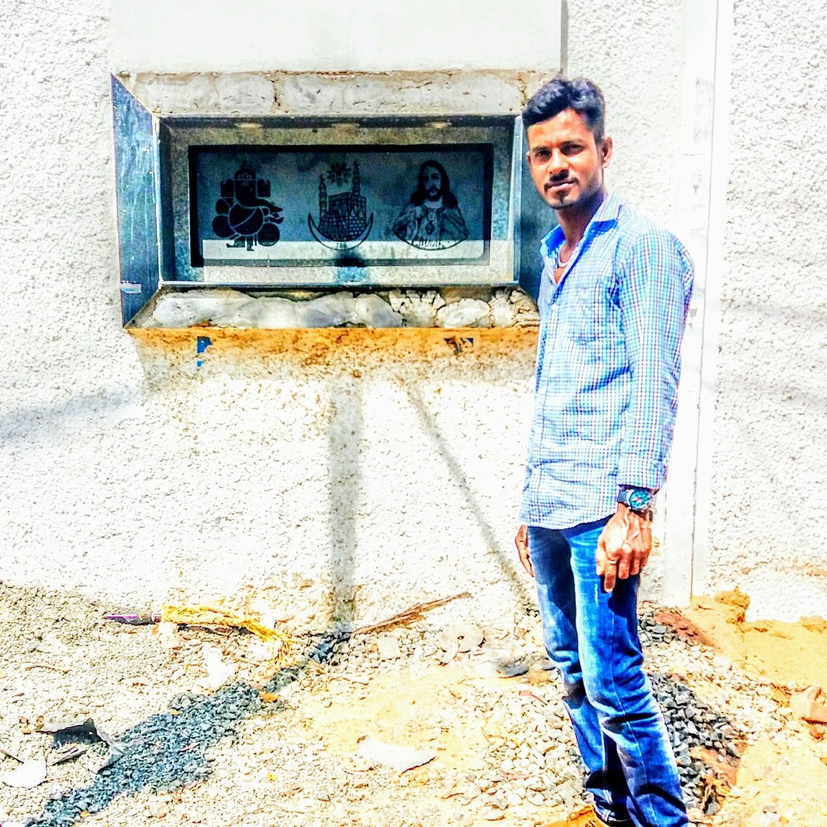 imeraniyan_23's tweet photo. #NewProfilePic

Our THALA House 🕉☪✝ https://t.co/i4rFuOYMLa