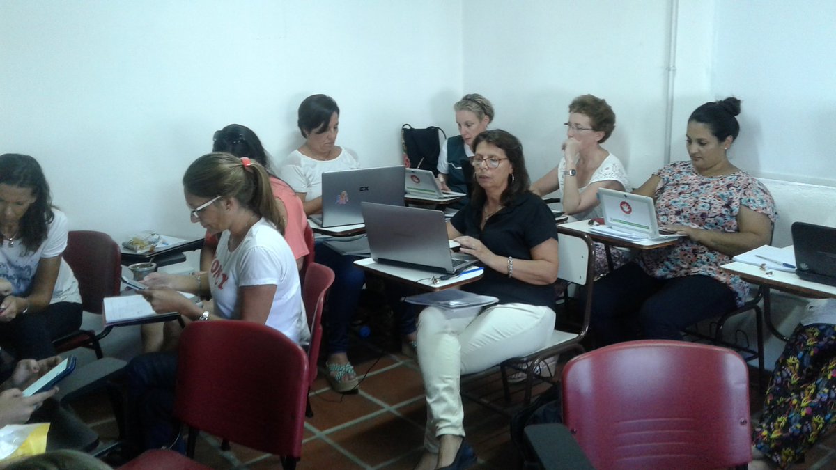 matiasbeloso's tweet photo. Rivadavia, América: Iniciamos curso Los procesos de #indagación mediados por #TIC a partir del #ABP @CIIEdeRivadavia @BAeducacion @equipocoordciie https://t.co/PtvzbZh3DO