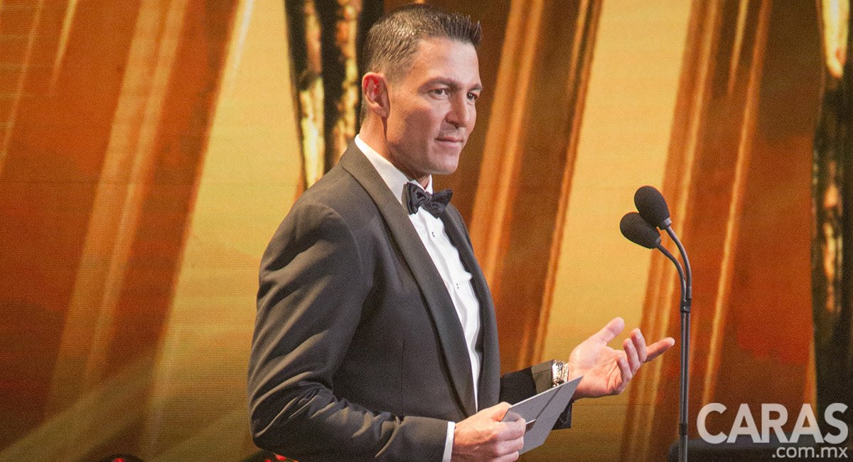 Resultado de imagen de FERNANDO COLUNGA PREMIOS