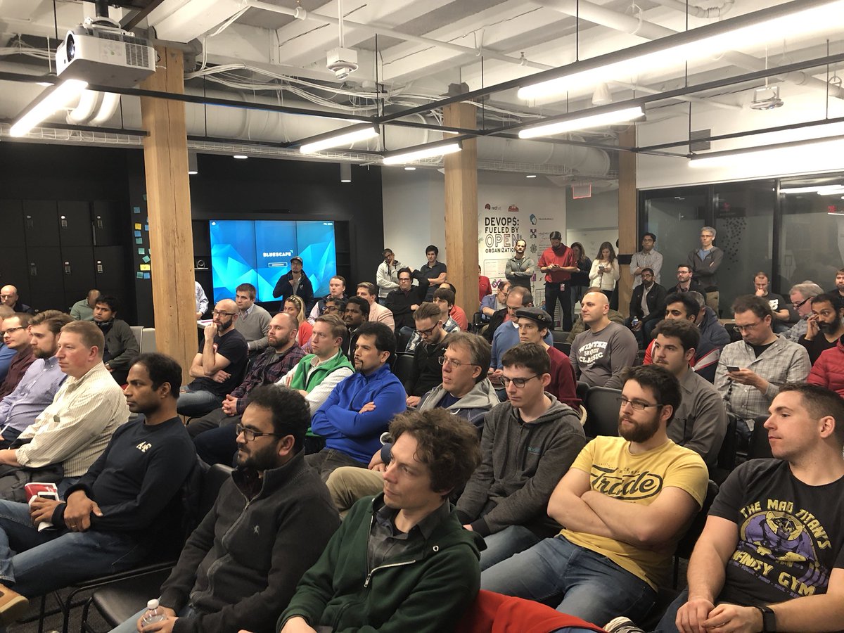 kubernetesbos's tweet image. First up, we have @rettori talking about @IstioMesh at #KubernetesBoston