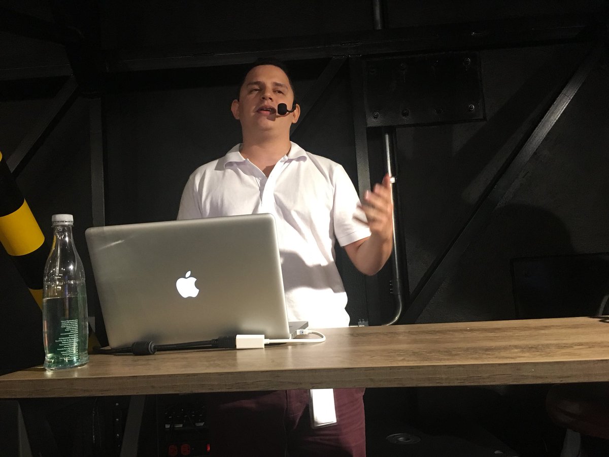 oagranada's tweet image. @Phlammariont #reactWeek