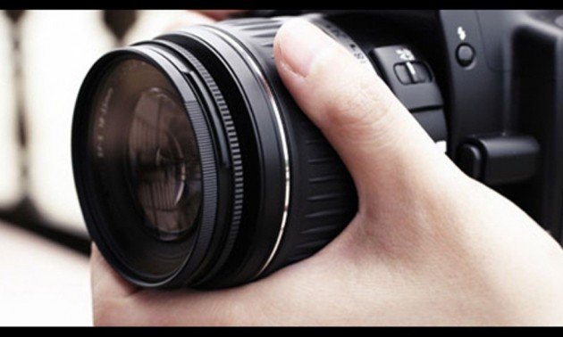cudereitjo's tweet photo. El 20 de febrero se celebra el Día del Camarógrafo y Fotógrafo.

 Se trata de gente que desempeñan una admirable labor y son los encargados captar en imágenes momentos especiales y decisivos. 

FELIZ DÍA A LOS CAMARÓGRAFOS Y FOTÓGRAFOS💚. https://t.co/ID2DOxpfmT