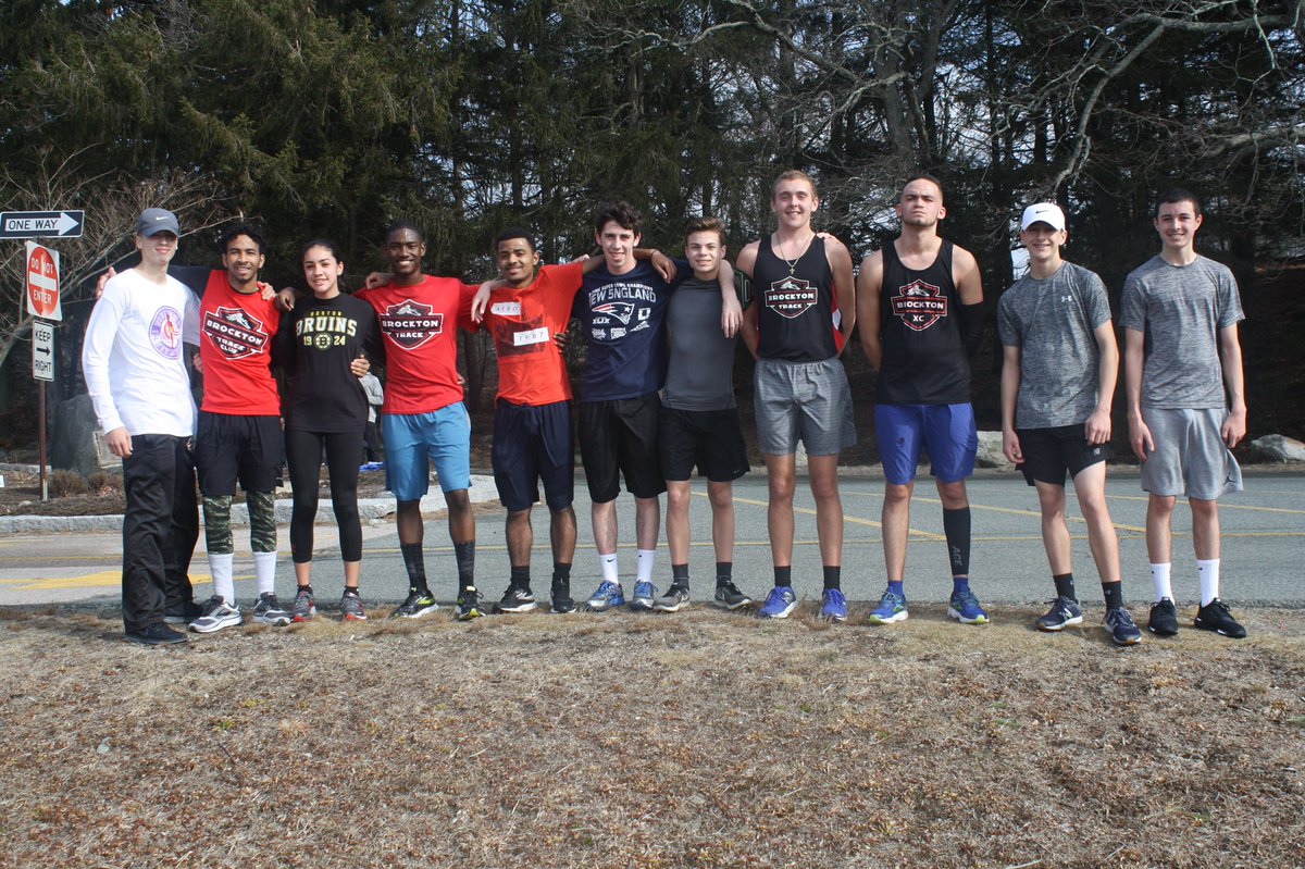 brocktontrack's tweet photo. Boys and Girls track and XC working hard in memory of Coach Biegel and the victims of the Florida shootings. prayers from Brockton MA🙏#StonemanDouglas #MarjoryStonemanDouglasHighSchool #MSDXC https://t.co/bCzcmxC7Gd