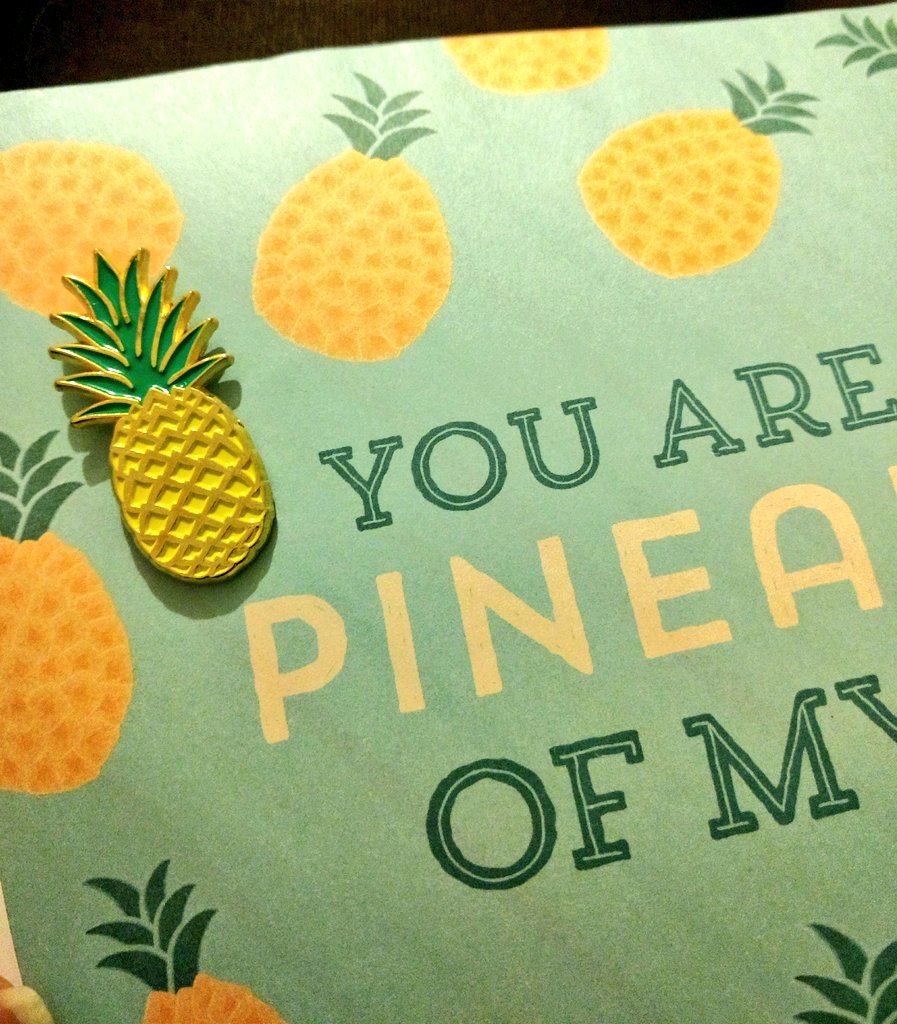 NotMyTypewriter's tweet photo. First #snailmail received from the #PrettyPostalSwap! 🌴🍍🌴 https://t.co/xucHmu2TvZ
