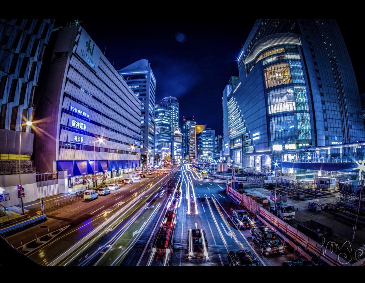 Tomo 大阪駅でレーザービーム撮りました 撮るところ多いから楽しかった 皆さん是非撮ってみて下さい ファインダーの越しの私の世界 ファインダー越しの僕の世界 写真好きな人と繋がりがたい Pentaxは最高だ 大阪駅 Photo Photography