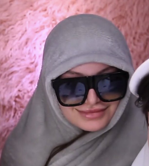 Caption this https://t.co/rTcmoa5bCp