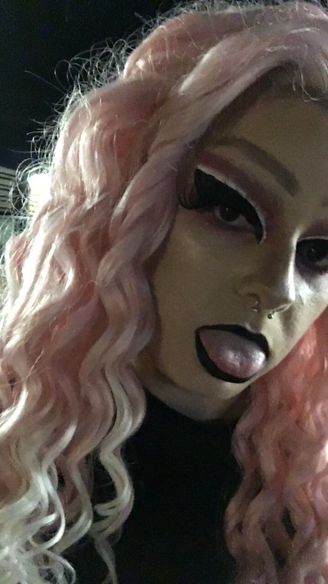 nonbinarydykee's tweet image. henlo #NonBinaryBabes