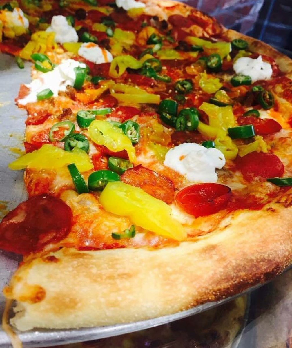 SliceHouseWC's tweet image. It’s cold outside! Warm up with a  Picante slice! 🌶🔥 #spicy #hot #spicypizza