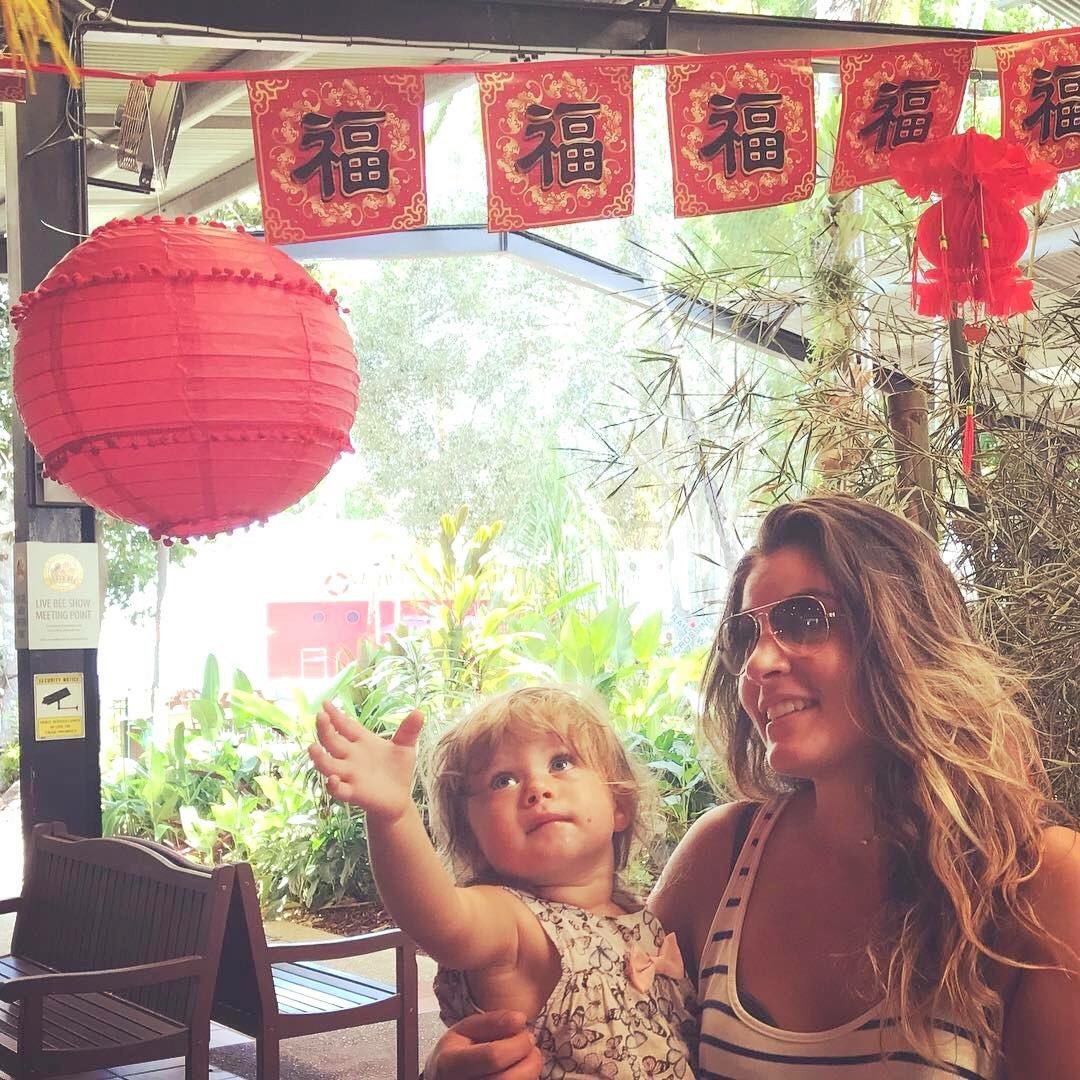 Join us for our #RedPocket #LuckyDraw like this gorgeous  family for #ChineseNewYear2018 💗🏮 You could #win #rides &amp; <a href="/BuderimGinger/">Buderim Ginger</a> products