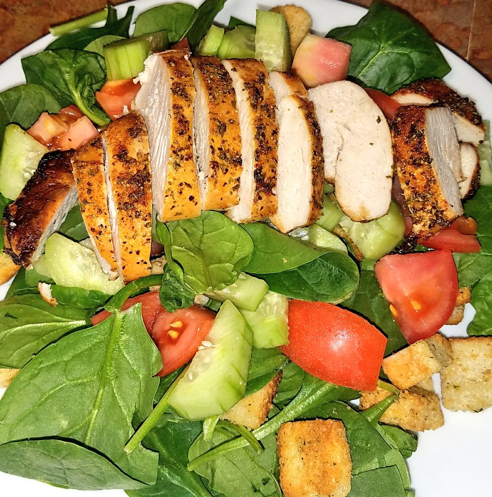 BMaddux7's tweet photo. Being a teacher calls for a lot of hours of giving your time to others....how do I make time for myself? I make sure I make a nice healthy dinner for myself!  #SGESDoves. Make sure you take care of yourself!! https://t.co/naHVAFPe9N
