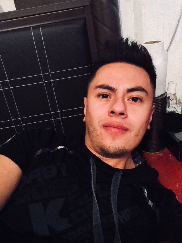 EDERFERRER2's tweet photo. @BEATOFICIAL Hola @FrankEsMiNombre Me llamó Eder Ferrer y quiero los boletos para el EDC #ladofdefrankenvivo https://t.co/3vf8lAsB9D