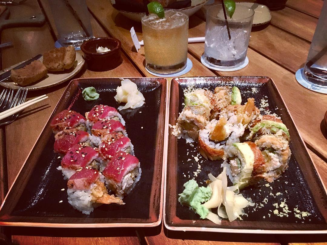 Who doesn't love $9 sushi happy hour? Thank you @kenzluvsfood for sharing your foodie capture with us! #OceanaCoastal