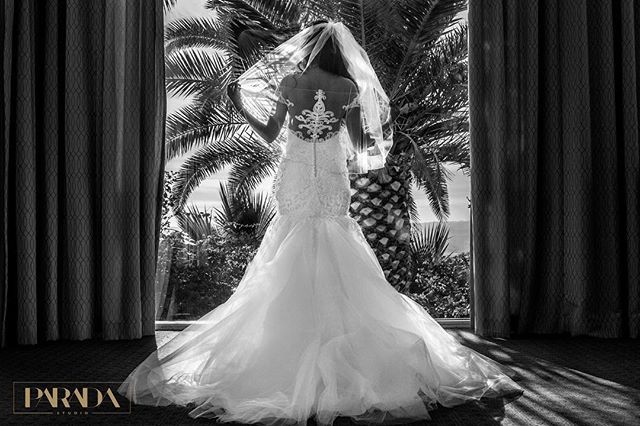 paradaphoto's tweet photo. The most iconic dress she’ll ever wear... #symboloflove #weddingdress #weddingday #weddingdetails #brideinspo #bridetobe #weddingsale #weddingphotographer #socalbride #labride #ocbride #bridemagazine #losangelesphotographer #losangelesweddingplanner #dramaticphotography #dre… https://t.co/ajFEHHXzS0