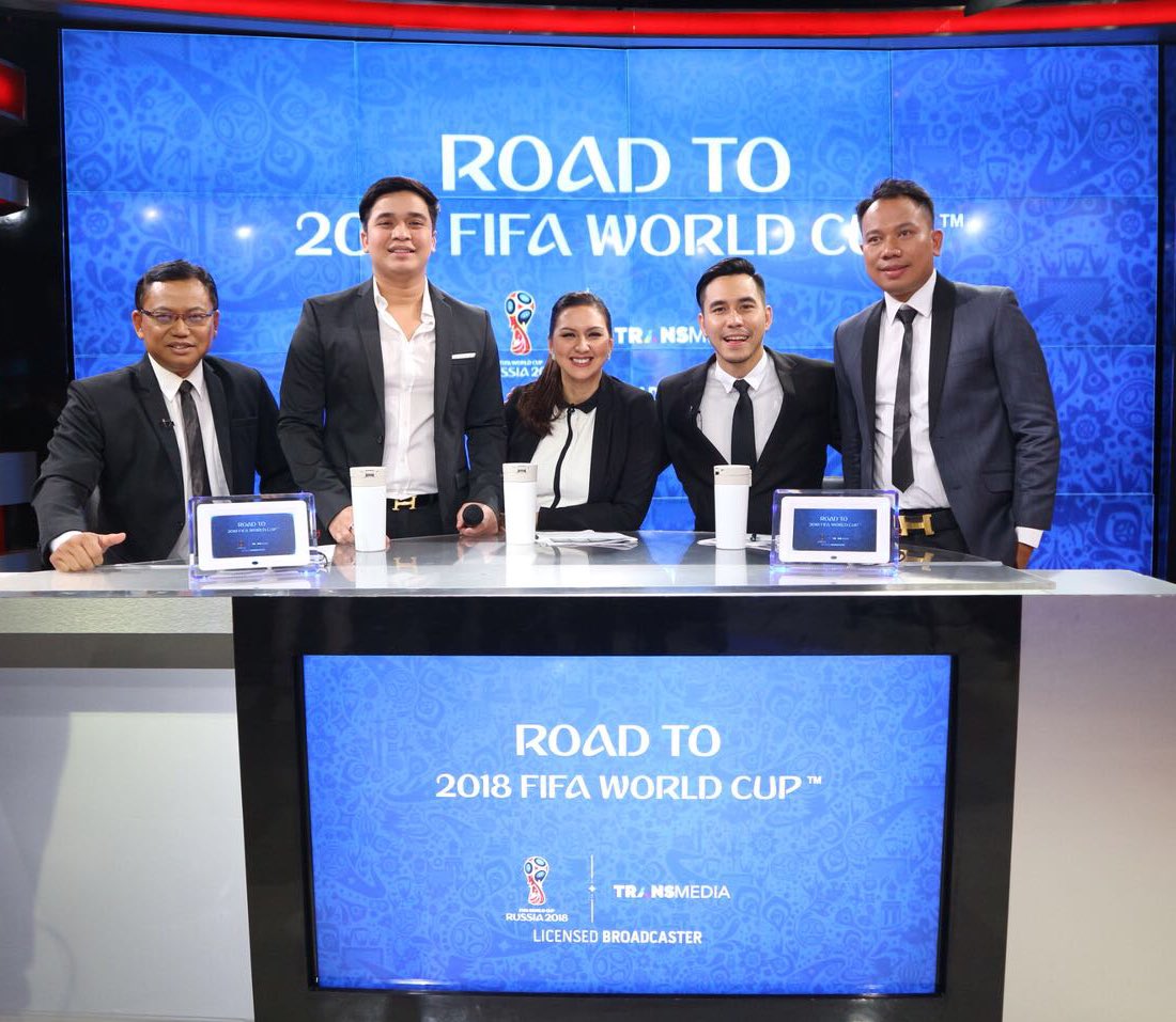 After 12 years .. WE ARE FINALLY BACK 🎉⚽️ <a href="/Dsinathrya/">darius sinathrya</a> <a href="/TRANSTV_CORP/">TRANS TV</a> <a href="/MohamadKusnaeni/">Mohamad Kusnaeni</a> 
#roadto2018fifaworldcup
#FIFAWorldCup