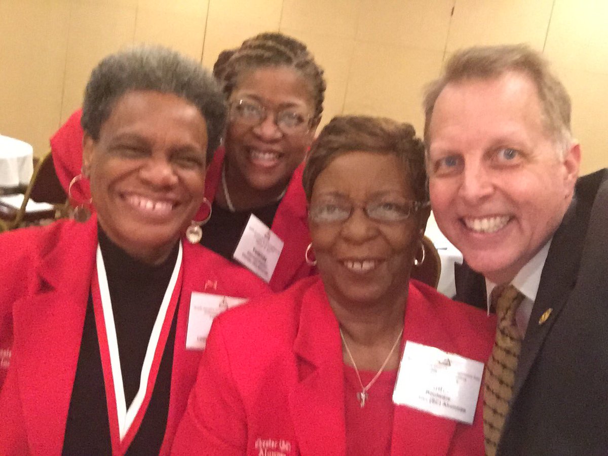 FanningforSC's tweet photo. “SC DIVINE NINE Legislative Day at the Statehouse!” Over 500 members of 9 historically African-American Greek Fraternities & Sororities... gathered this morning at Brooklyn Baptist in West Columbia...to discuss “strength in numbers” & the need to work together to make #REALchange https://t.co/Ng6XcsrwgS