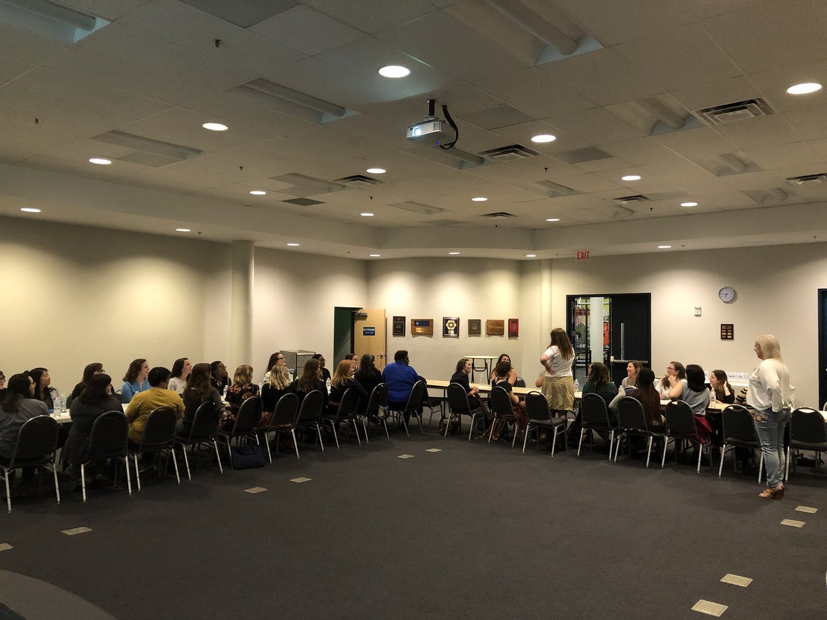 karaluton's tweet image. Getting started with some asks and offers at our #TechLadies speed networking event!