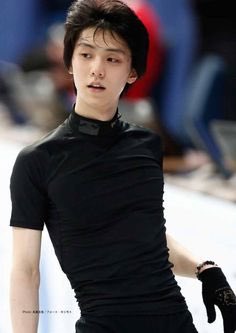 LanaWatters's tweet photo. Yuzuru Hanyu please marry me https://t.co/nAN1EsaFug