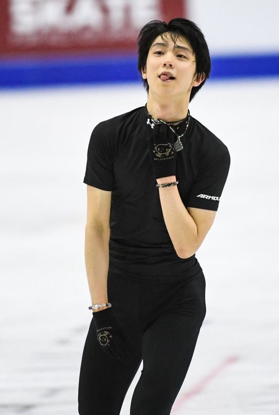LanaWatters's tweet photo. Yuzuru Hanyu please marry me https://t.co/nAN1EsaFug