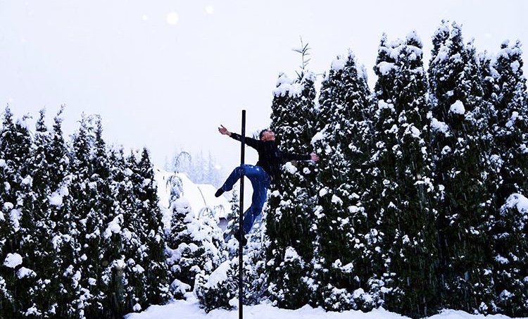 tantrafitness's tweet image. Don’t be fooled by the cold, spring is just around the corner!  Be inspired to get active, no matter what it is. Pick something you love and it will never feel like work! Nick Mui #babyitscoldoutside #timetogetfit #polefitness #funfitness #lifeisbetterupsidedown #springiscoming